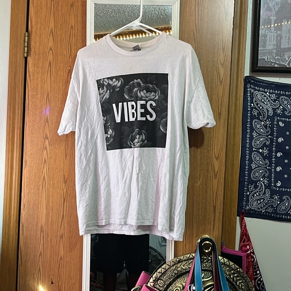 Tops - Graphic T-Shirt - “VIBES”